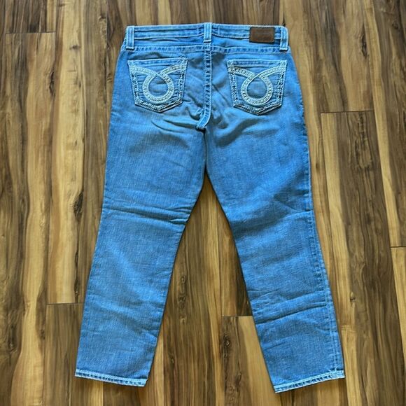 Big Star Light Wash Jean Capris - Picture 9 of 9